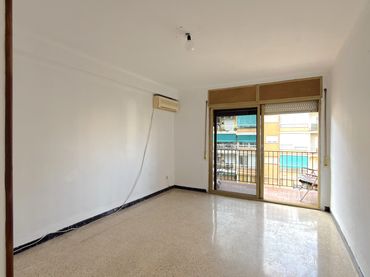Pis amb balcó en venda a Carrer de Menorca 94