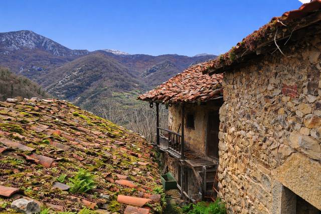 Casa-chalet en Venta en Proaza