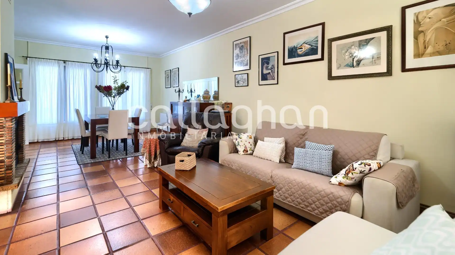Casa adosada en venda a Calle OLMO, Nuevo Centro
