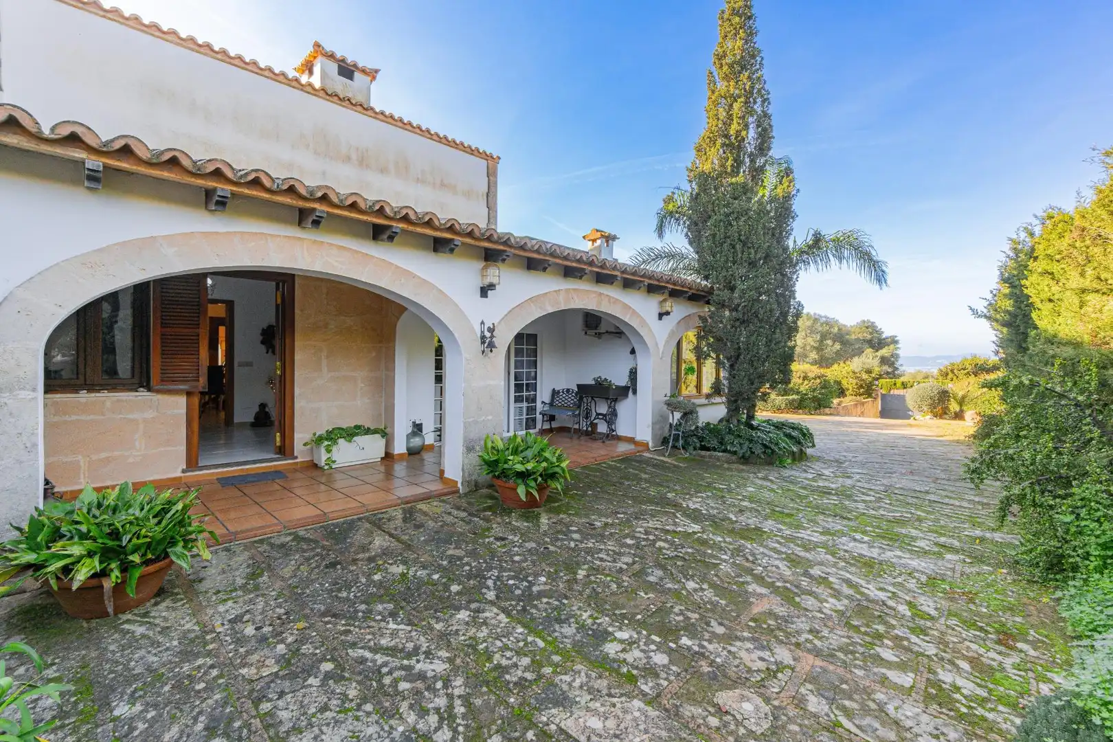 Vista exterior de Casa o xalet en venda en Marratxí amb Aire condicionat, Calefacció i Jardí privat