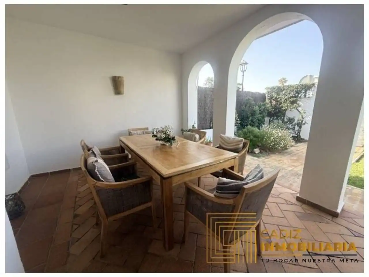 Terrassa de Casa adosada de lloguer en El Puerto de Santa María amb Aire condicionat, Jardí privat i Terrassa