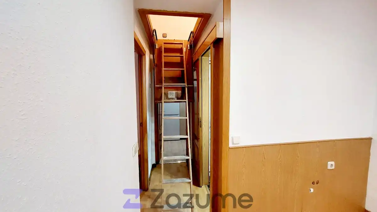 Bedroom of Flat for rent in Madrid  with Air Conditioner, Heating and Oven