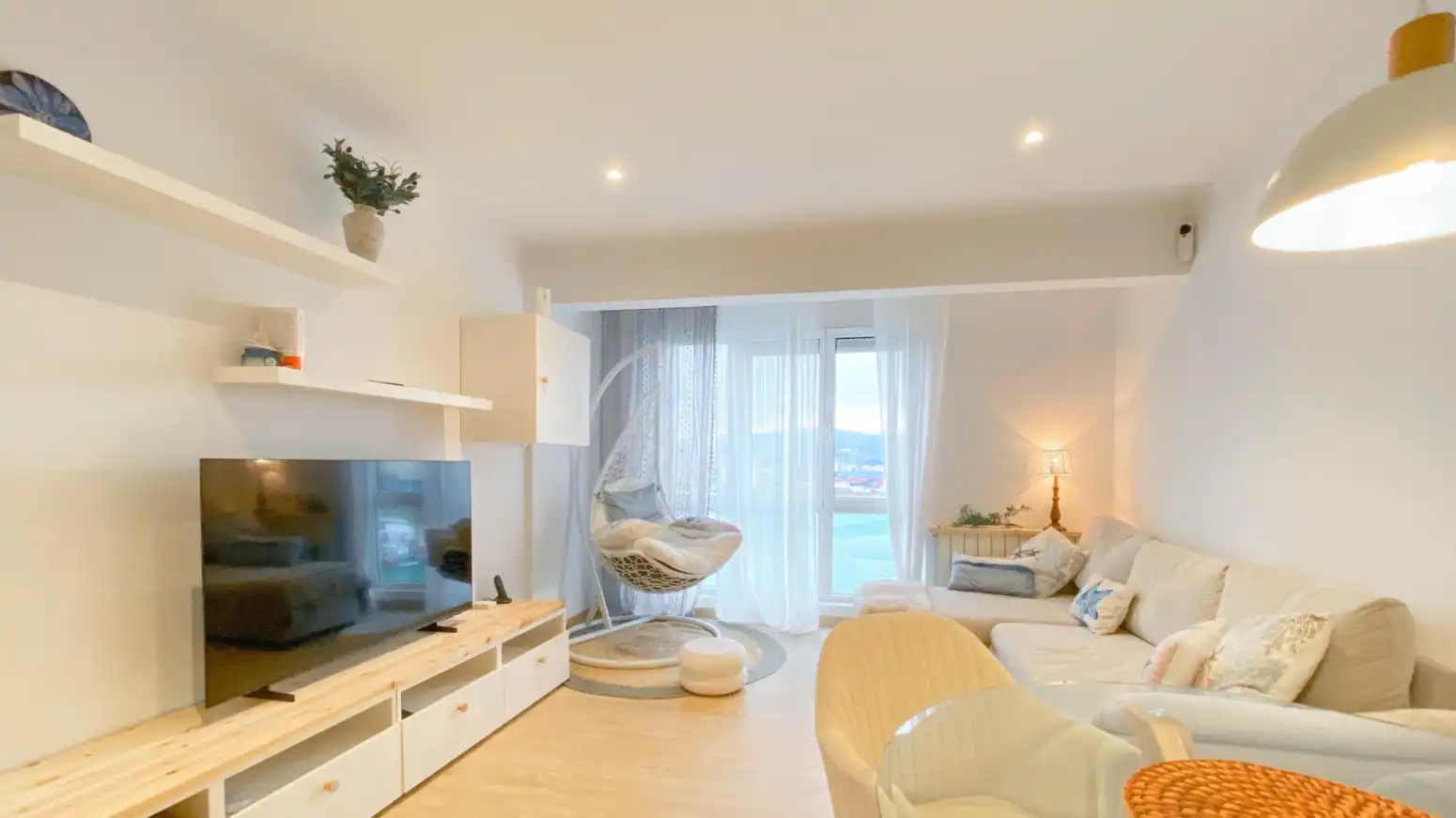 Sala de estar de Piso de alquiler en Santander con Calefacción, Parquet y Amueblado