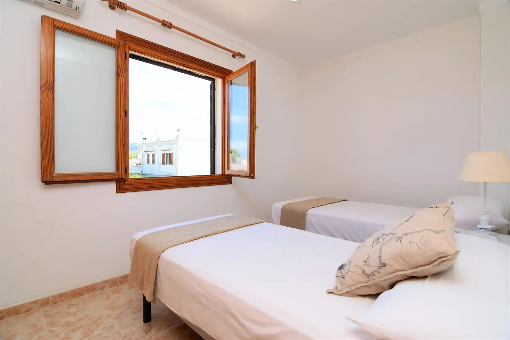 Schlafzimmer von Haus oder Chalet zur Miete in Artà mit Klimaanlage, Heizung und Terrasse