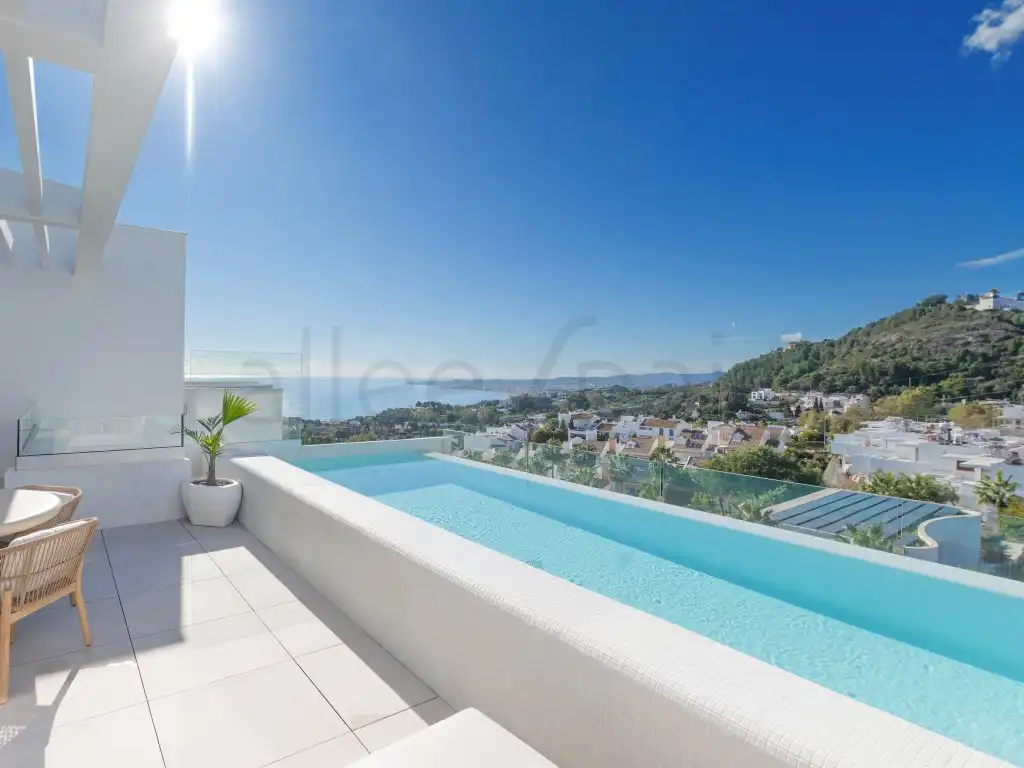 Piscina de Casa o xalet en venda en Benalmádena amb Aire condicionat, Piscina i Moblat