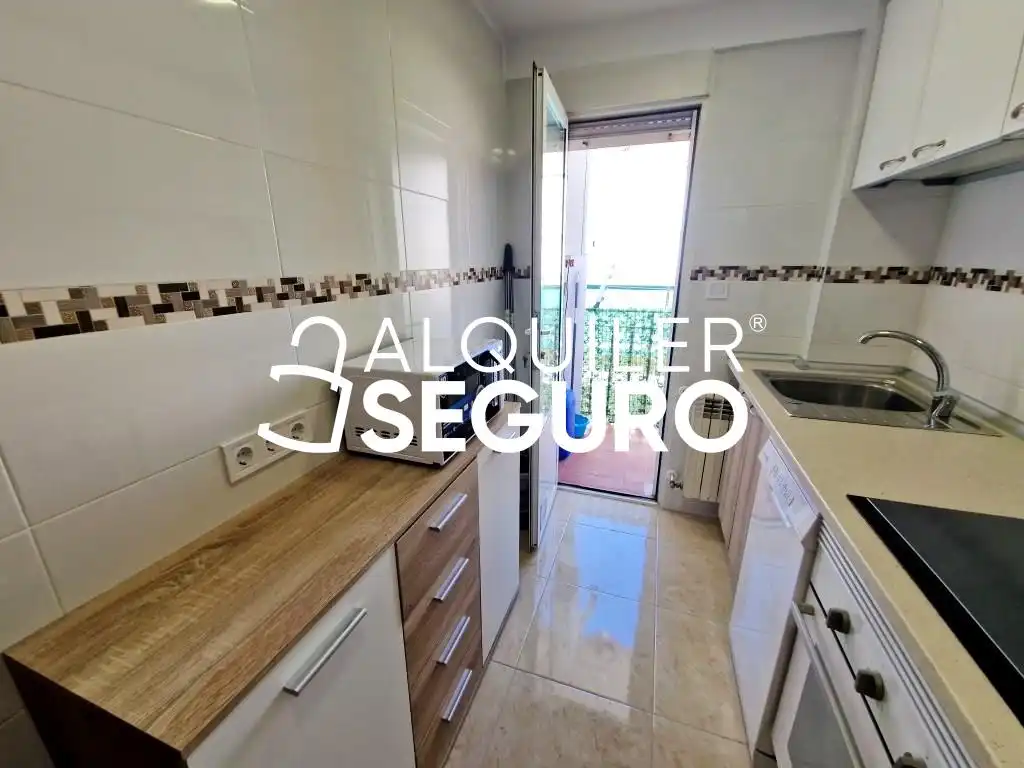 Cuina de Pis de lloguer en Alcorcón amb Aire condicionat, Calefacció i Terrassa