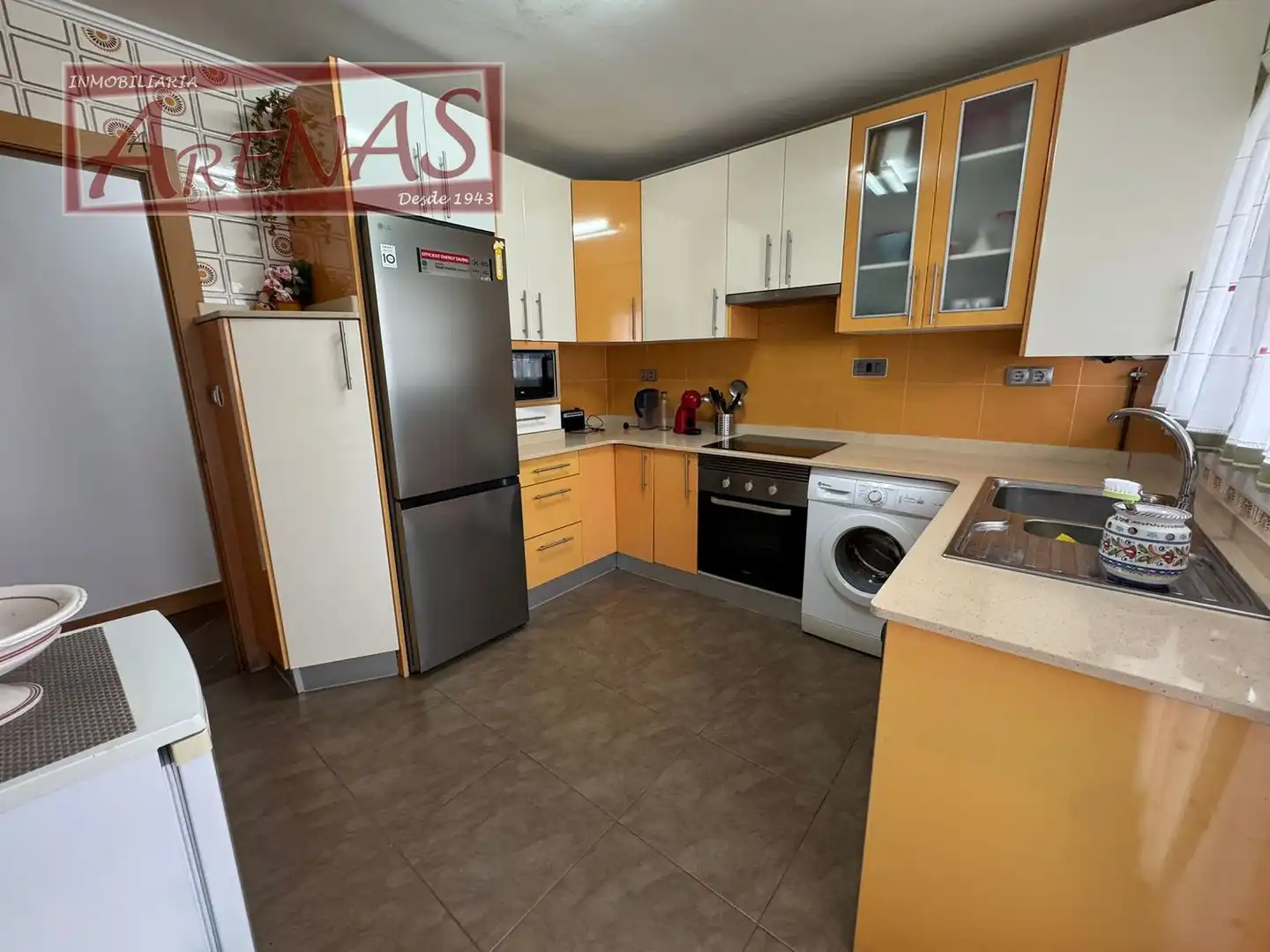 Cocina de Piso en venta en Laredo con Calefacción, Jardín privado y Parquet