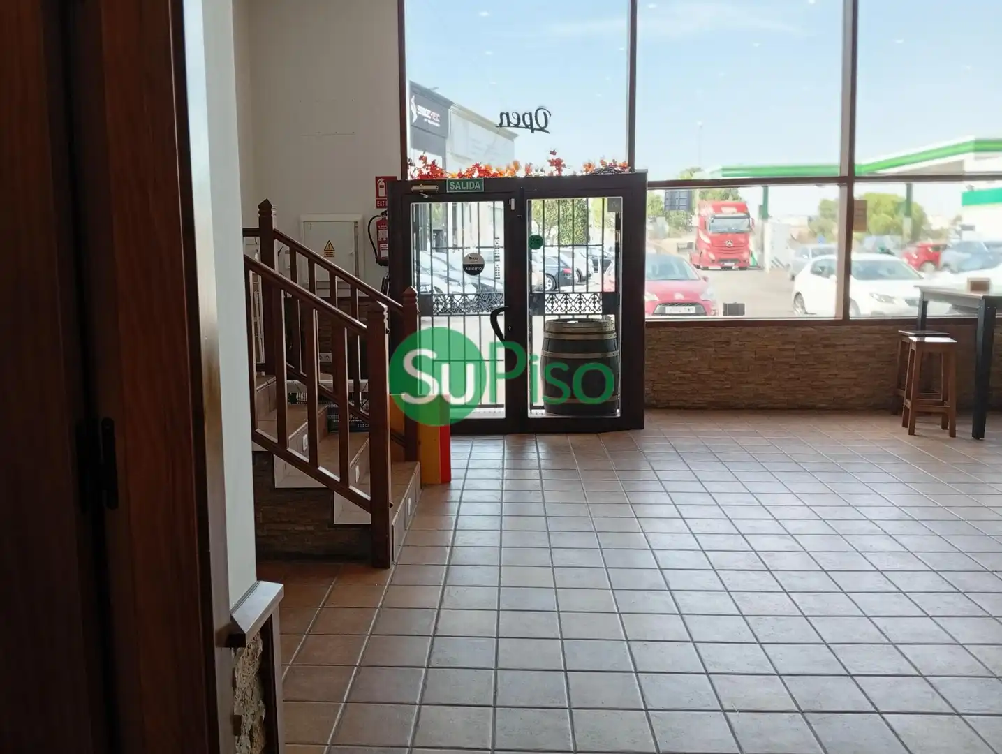 Local en venda a Avenida de los Metales, 40, Estación - Cruz Roja