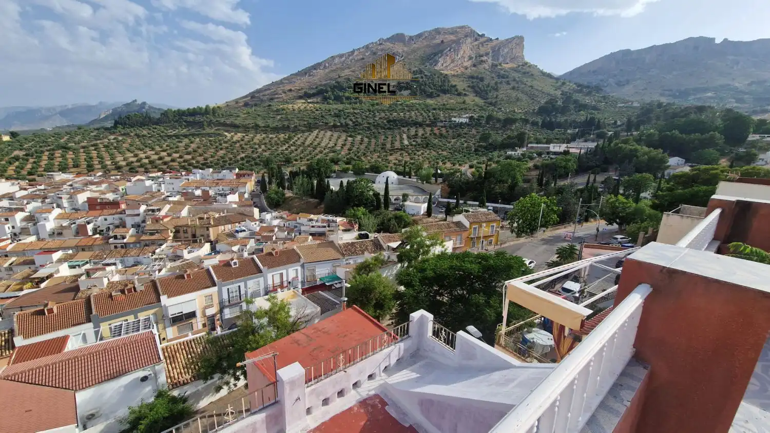 Vista exterior de Casa o chalet en venta en  Jaén Capital con Aire acondicionado, Terraza y Balcón