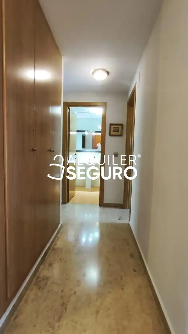 Flat for rent in Torrent  with Air Conditioner, Terrace and Storage room