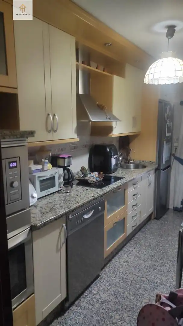 Cuina de Casa o xalet en venda en Cáceres amb Aire condicionat, Traster i Moblat