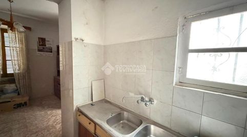 Foto 5 de Casa adosada en venta en Torredonjimeno, Jaén