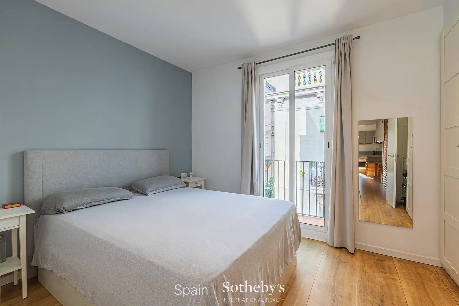 Habitación de Apartamento en venta en Barcelona con Aire acondicionado, Calefacción y Terraza