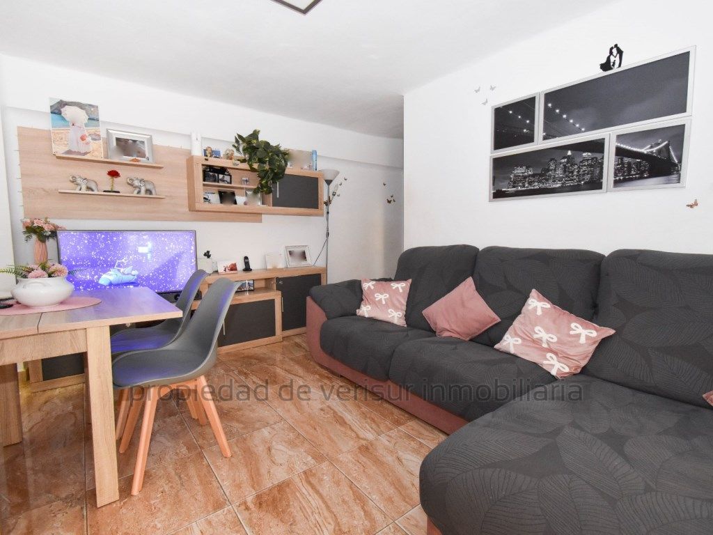 Sala de estar de Apartamento en venta en Águilas con Balcón