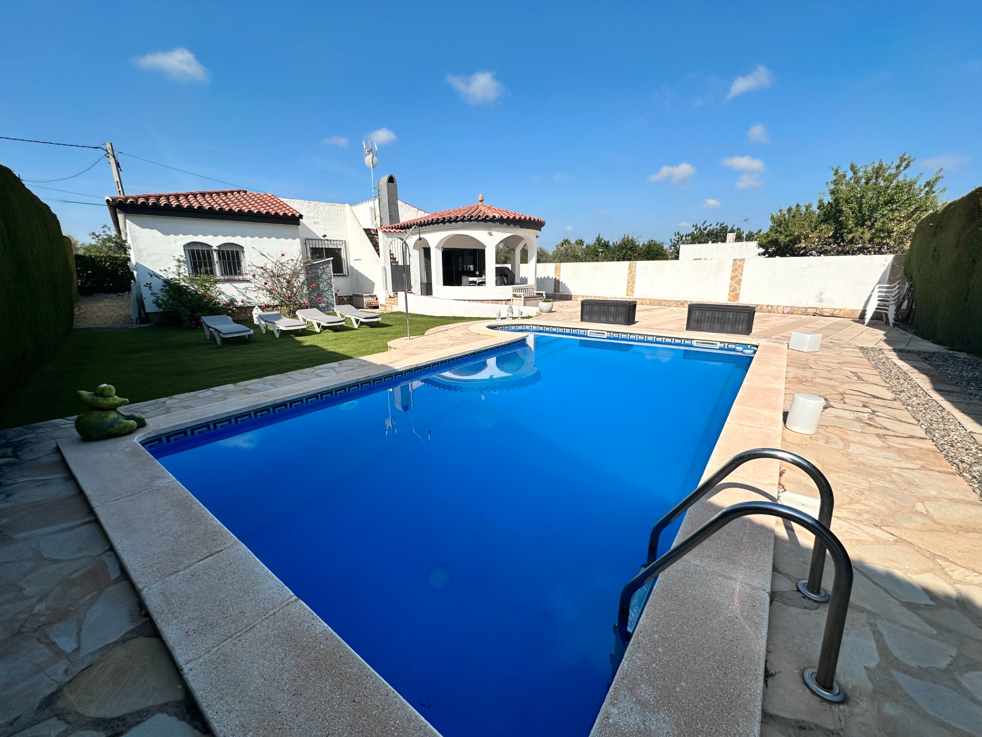 Piscina de Casa o xalet en venda en Mont-roig del Camp amb Calefacció, Jardí privat i Parquet