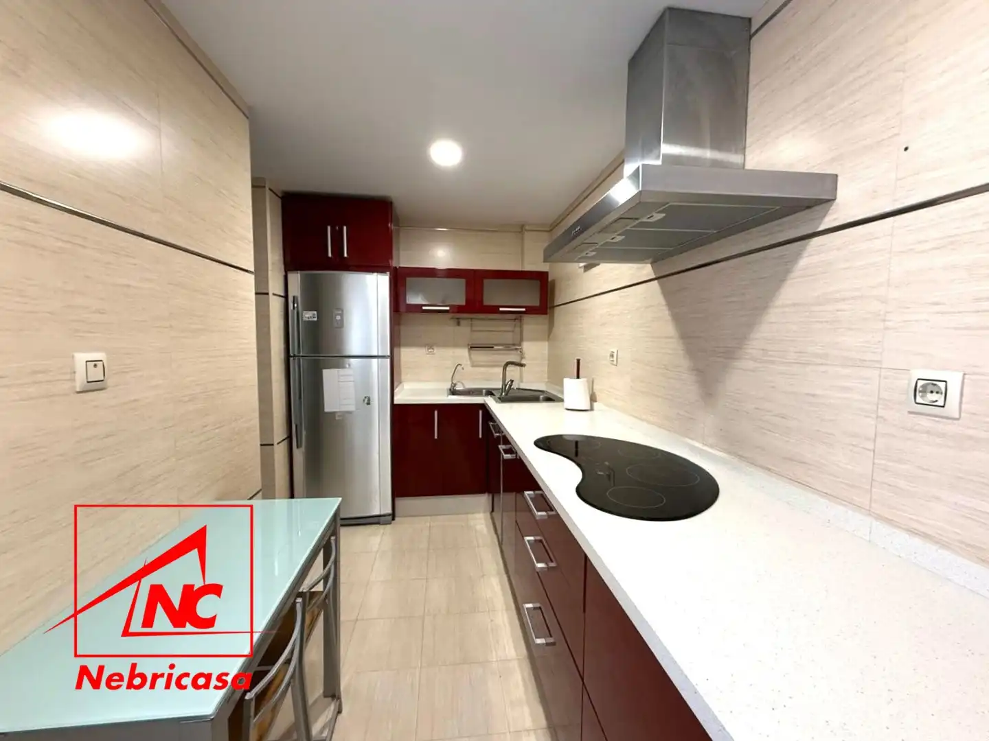 Cuina de Casa o xalet en venda en Lebrija amb Aire condicionat i Jardí privat