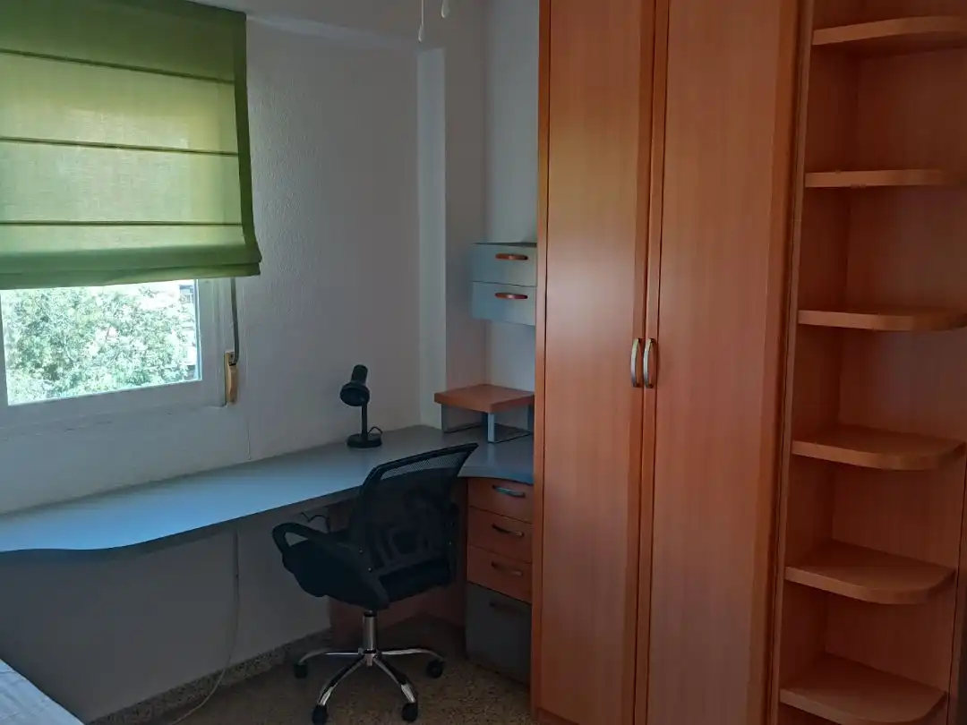 Schlafzimmer von Wohnung zur Miete in  Granada Capital mit Balkon