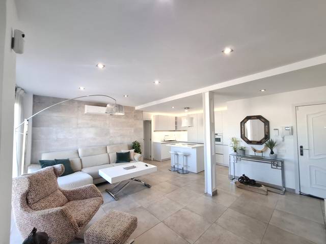 Piso en Alquiler en Ensanche Centro - Puerto