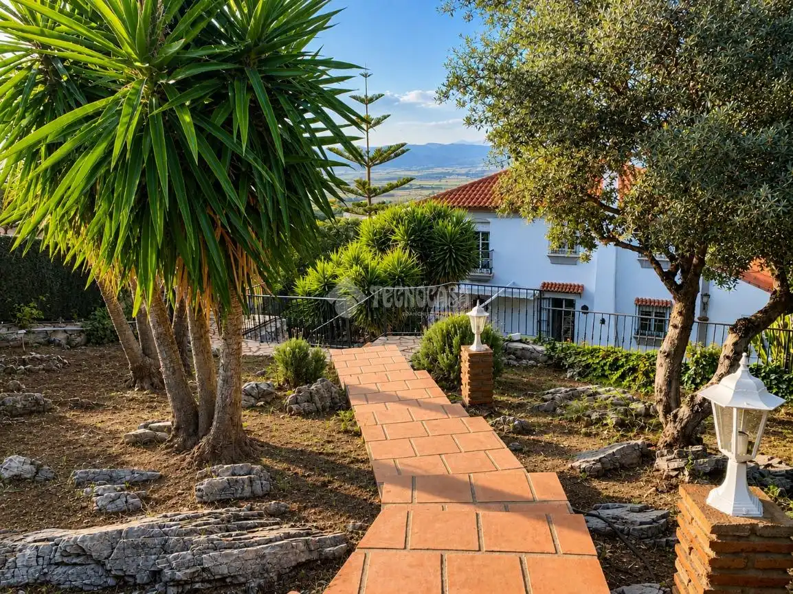Casa o xalet en venda a Manantiales - Lagar - Cortijo