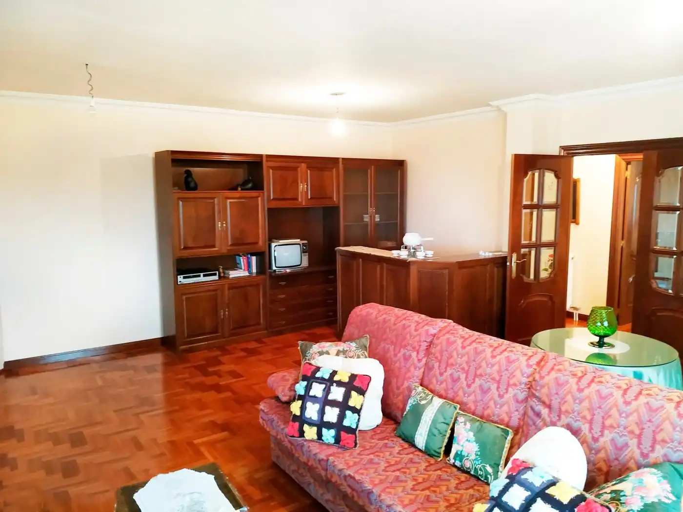 Sala d'estar de Casa o xalet en venda en Castellanos de Villiquera amb Calefacció, Terrassa i Traster