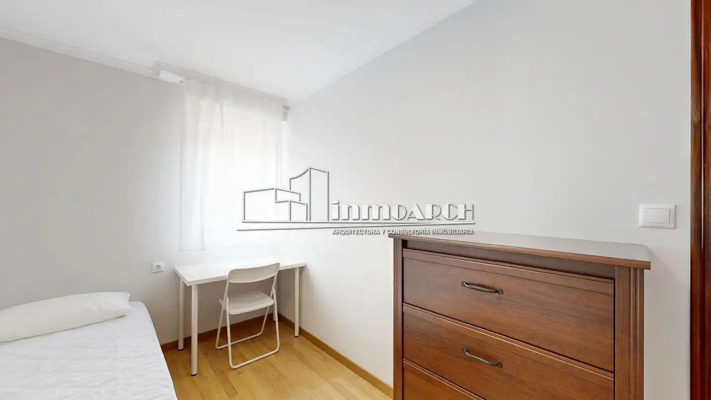 Habitación de Piso de alquiler en A Coruña Capital  con Amueblado