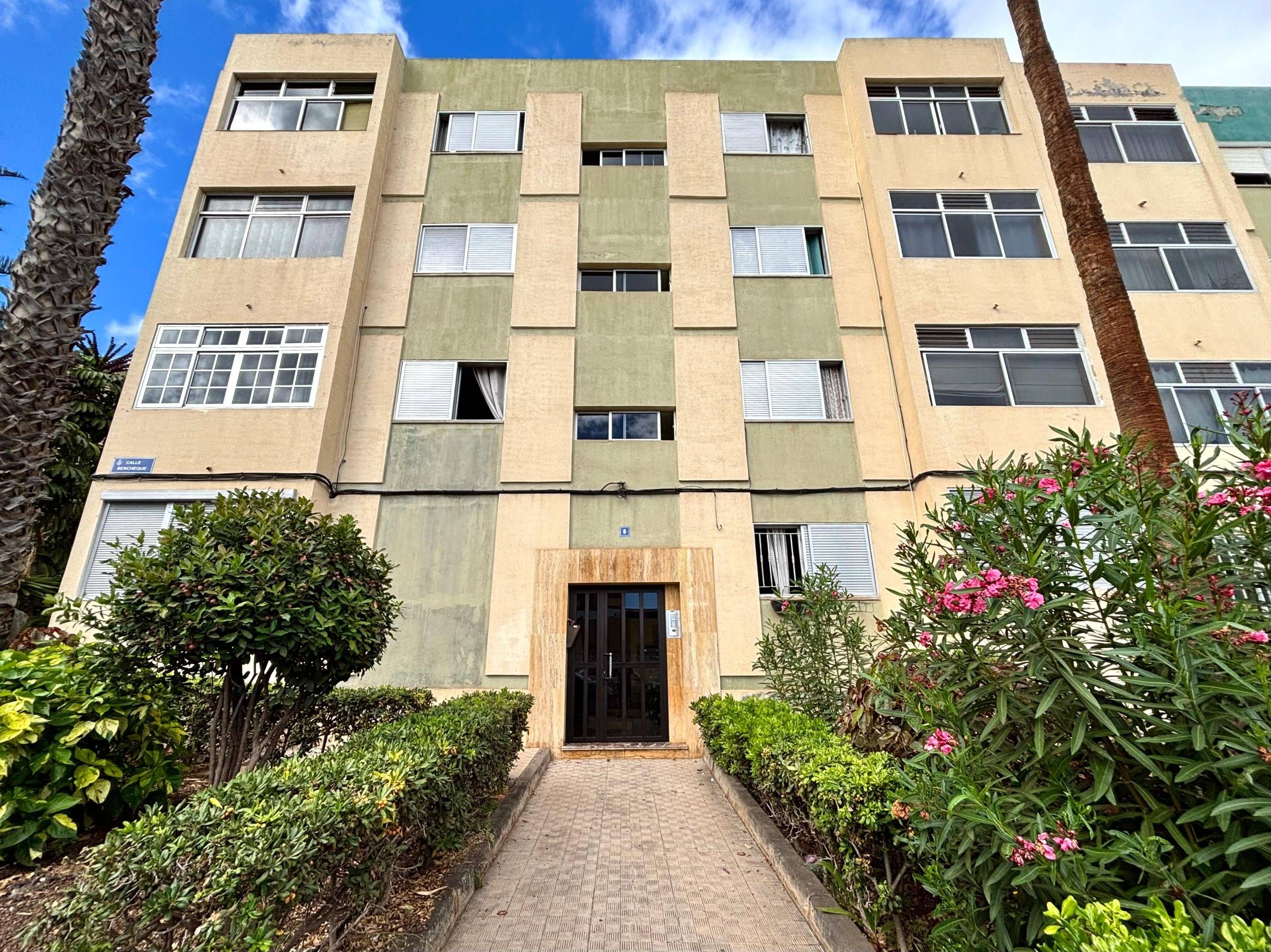 Exterior view of Flat for sale in  Santa Cruz de Tenerife Capital