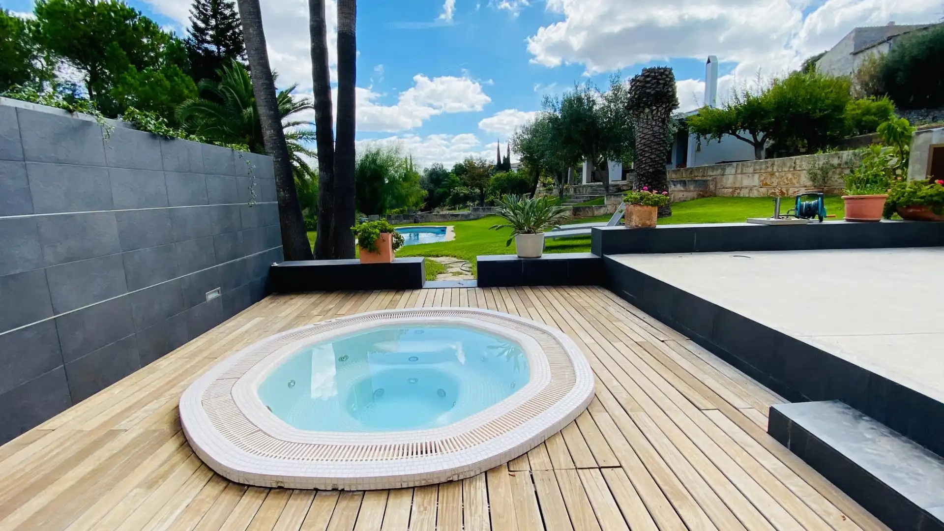 Schwimmbecken von Einfamilien-Reihenhaus zur Miete in  Palma de Mallorca mit Klimaanlage, Privatgarten und Parkett