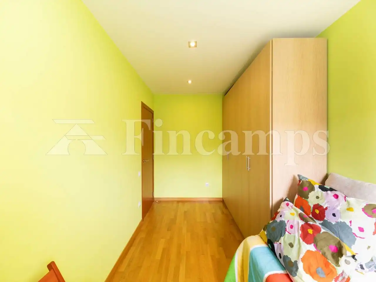 Bedroom of Attic for sale in Terrassa  with Air Conditioner, Heating and Parquet flooring