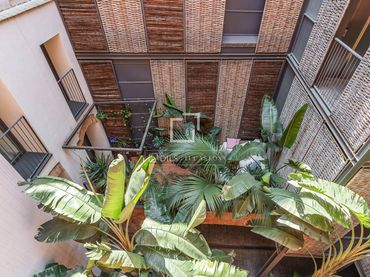 Pis amb jardí en venda a Eixample