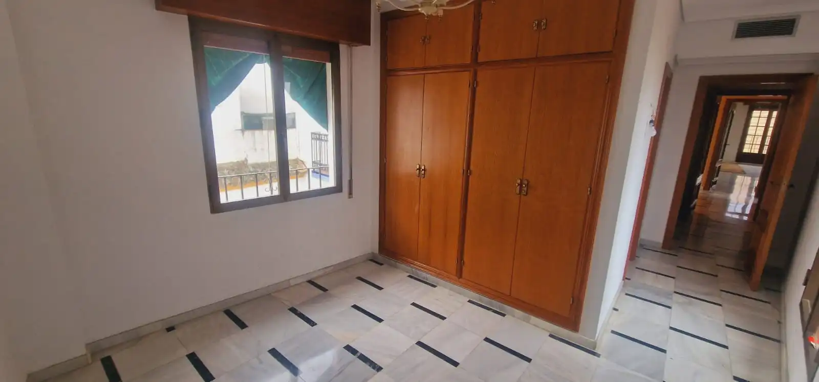 Dormitori de Casa o xalet en venda en Córdoba amb Aire condicionat, Calefacció i Jardí privat