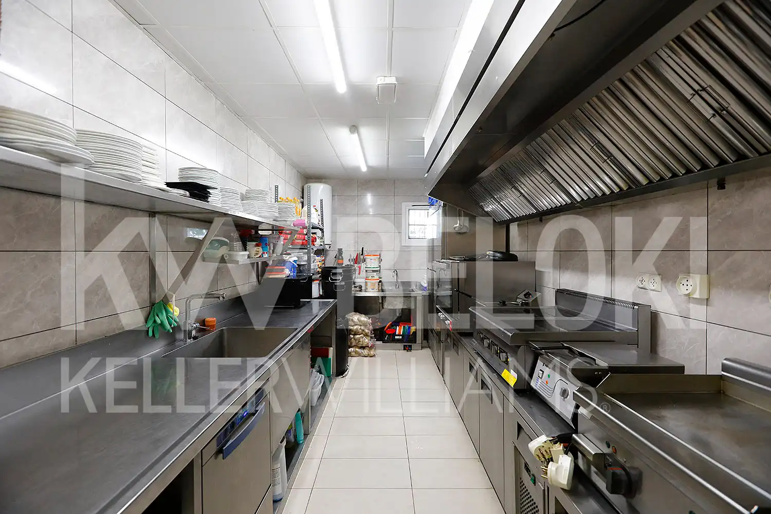 Cuina de Local en venda en Lezo amb Aire condicionat i Terrassa