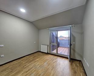 Bedroom of Flat to rent in Siero  with Heating, Parquet flooring and Terrace