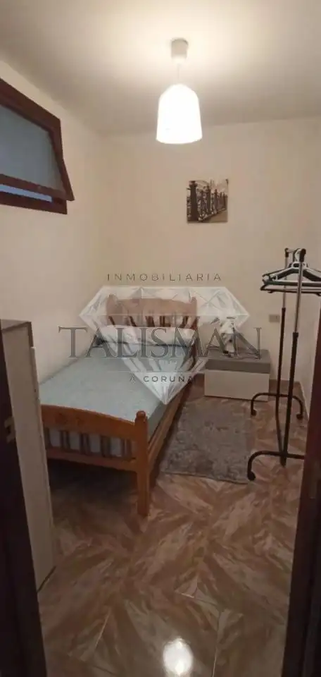 Dormitori de Pis de lloguer en Vila de Cruces amb Traster i Moblat