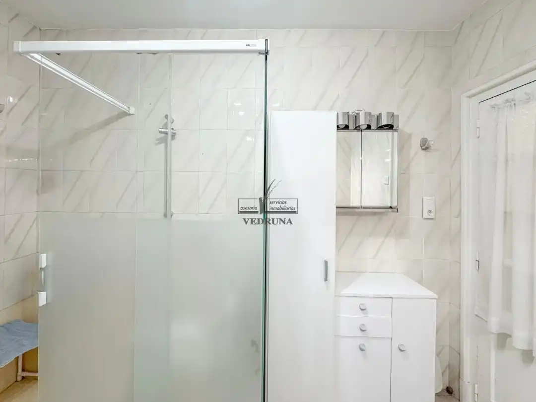 Bathroom of Flat for sale in Zaragoza  with Air Conditioner and Heating