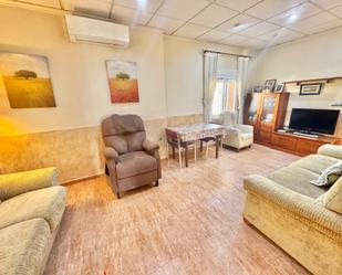 Sala d'estar de Casa o xalet en venda en Orihuela amb Aire condicionat, Calefacció i Terrassa