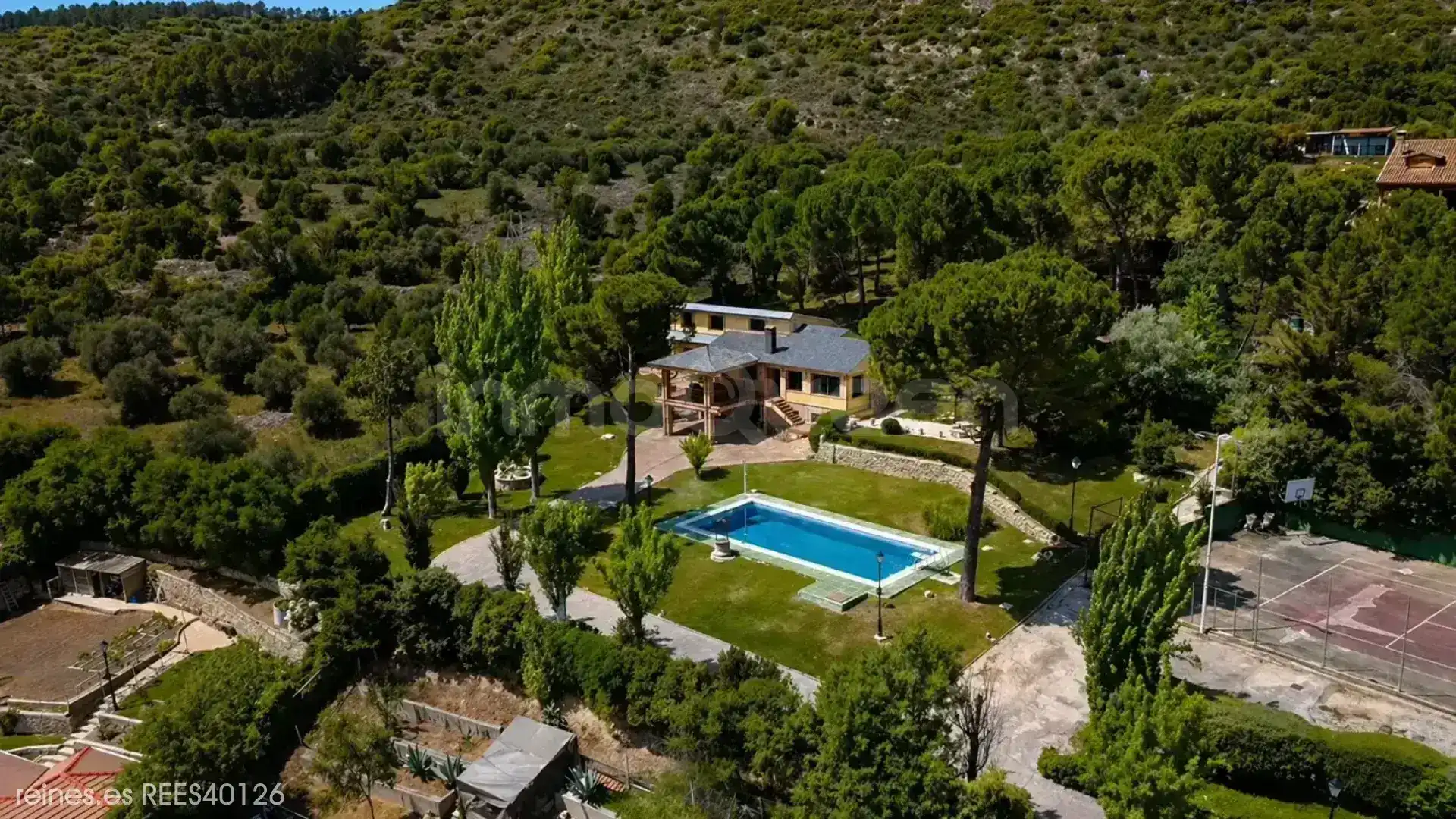 Jardí de Casa o xalet en venda en Orusco de Tajuña amb Calefacció, Jardí privat i Terrassa