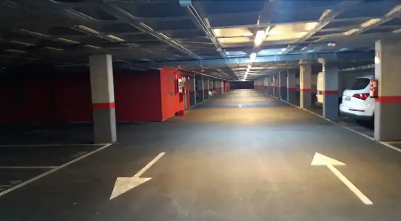 Individuel avec ascenseur à vendre à Calle Tornos 17