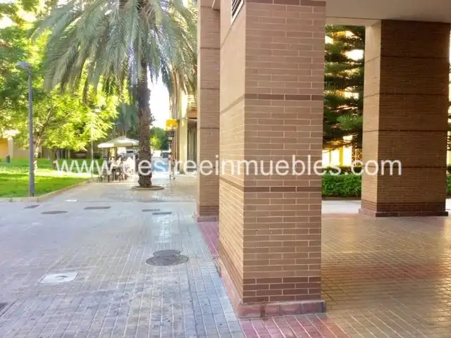 Local en venta en Carrer Poeta Josep Cervera I, Ciutat de les Ciències i de les Arts - Justicia