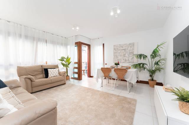 Piso en Venta en Calle Diderot, 19 en Santa Catalina - Canteras