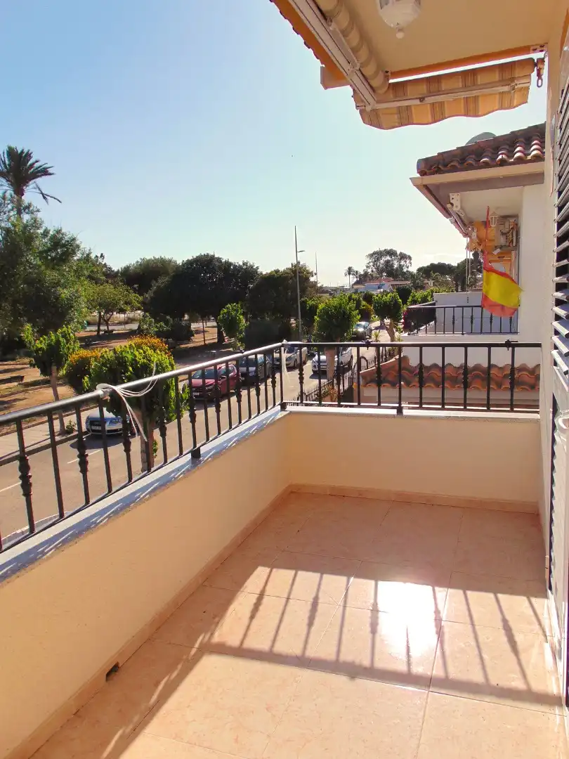 Terrassa de Casa adosada en venda en Pilar de la Horadada amb Aire condicionat, Calefacció i Jardí privat