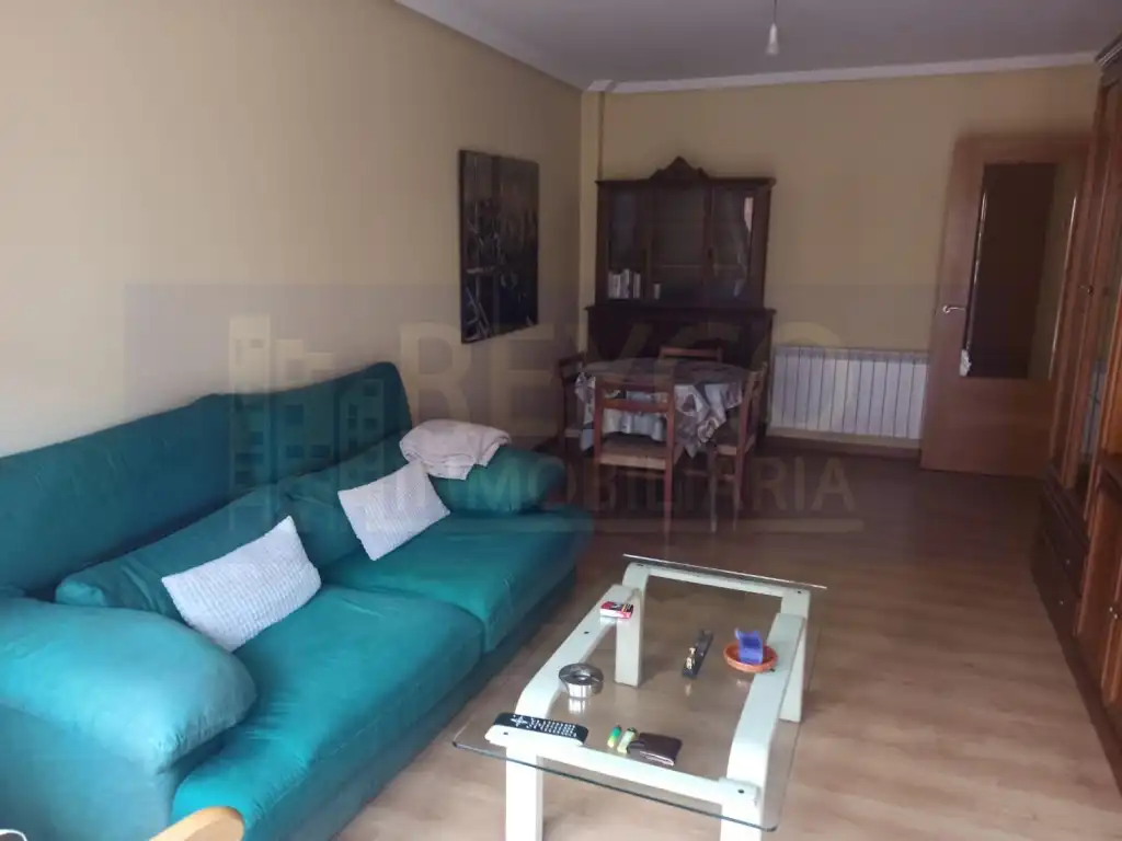 Sala de estar de Piso en venta en Tricio