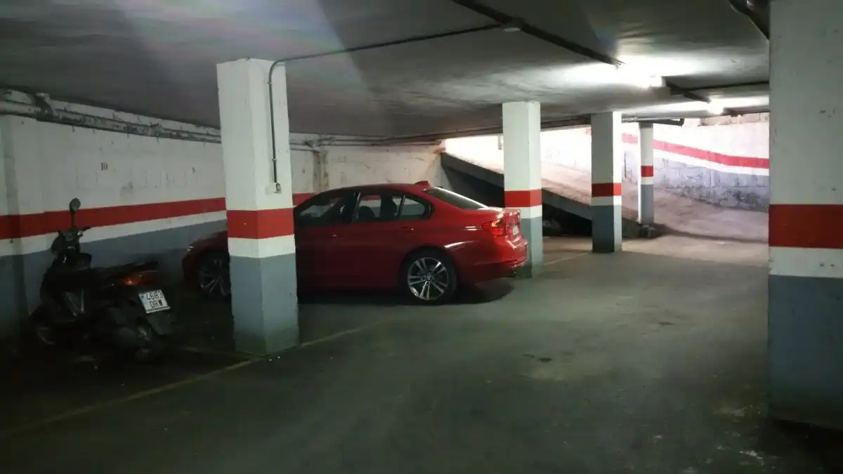 Parking of Garage for rent in Cenes de la Vega