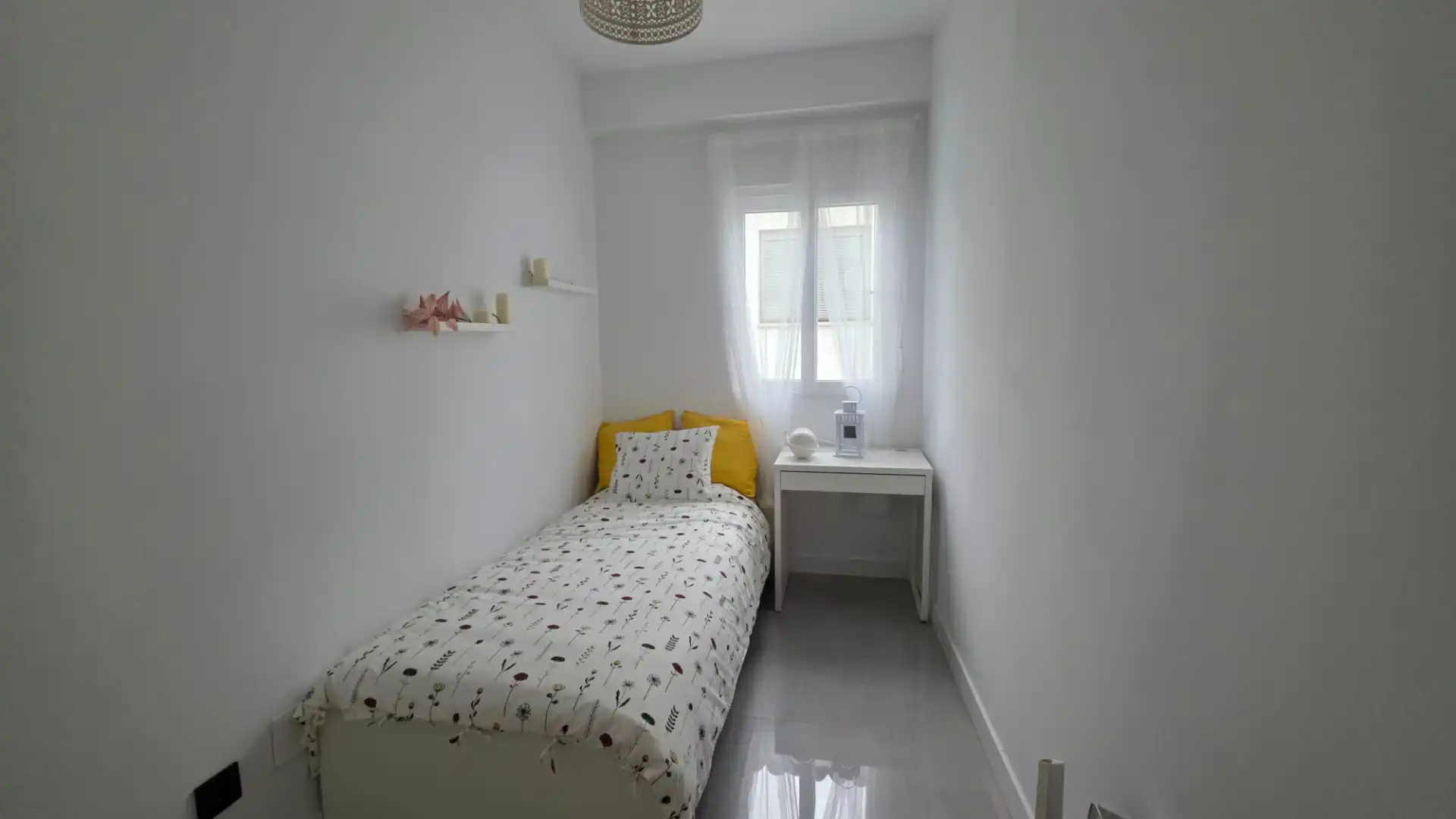 Habitación de Piso en venta en Ubrique con Terraza y Amueblado