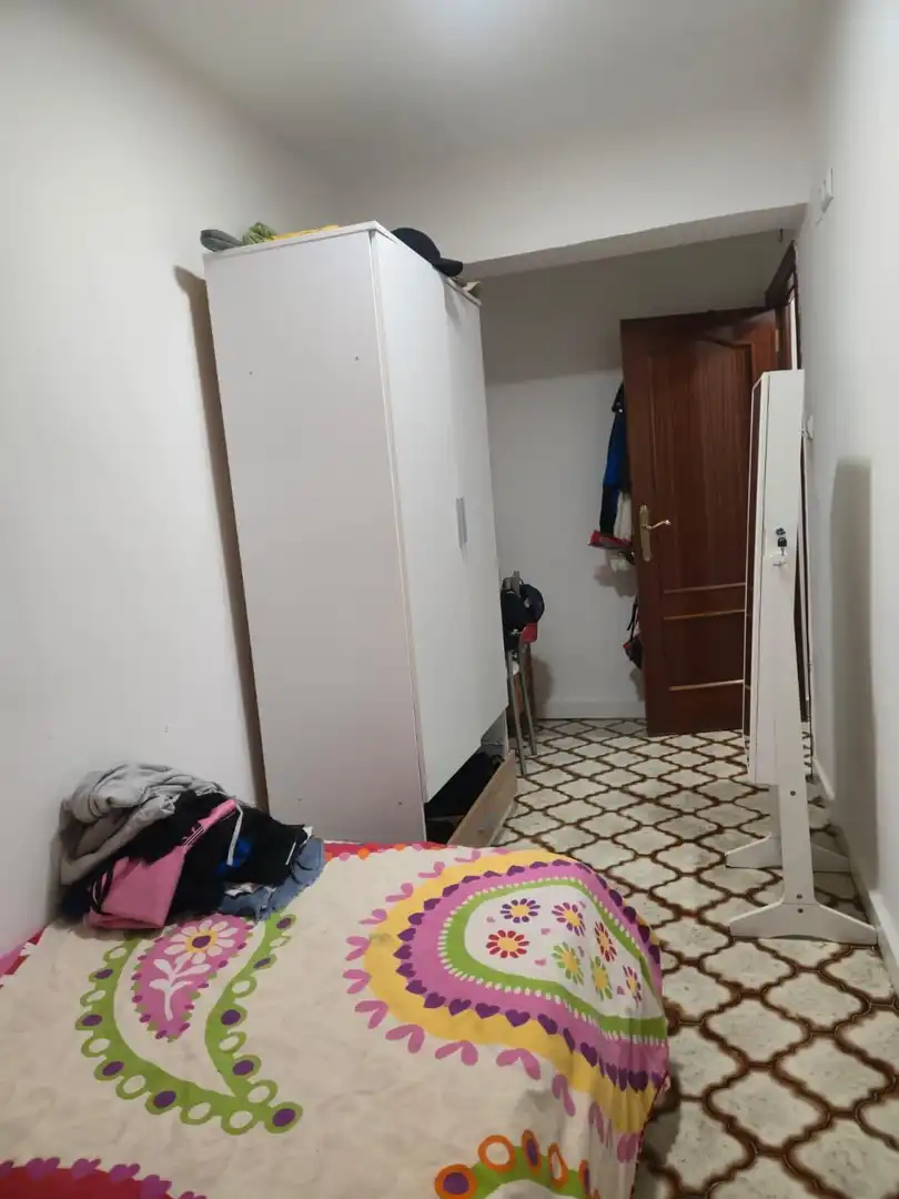 Bedroom of Flat for sale in Granada  with Terrace, Furnished and Balcony