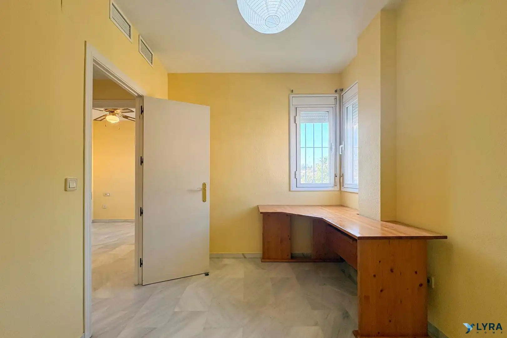 Bedroom of Flat for rent in Tomares  with Balcony and Community pool