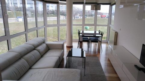 Image 2 of the listing