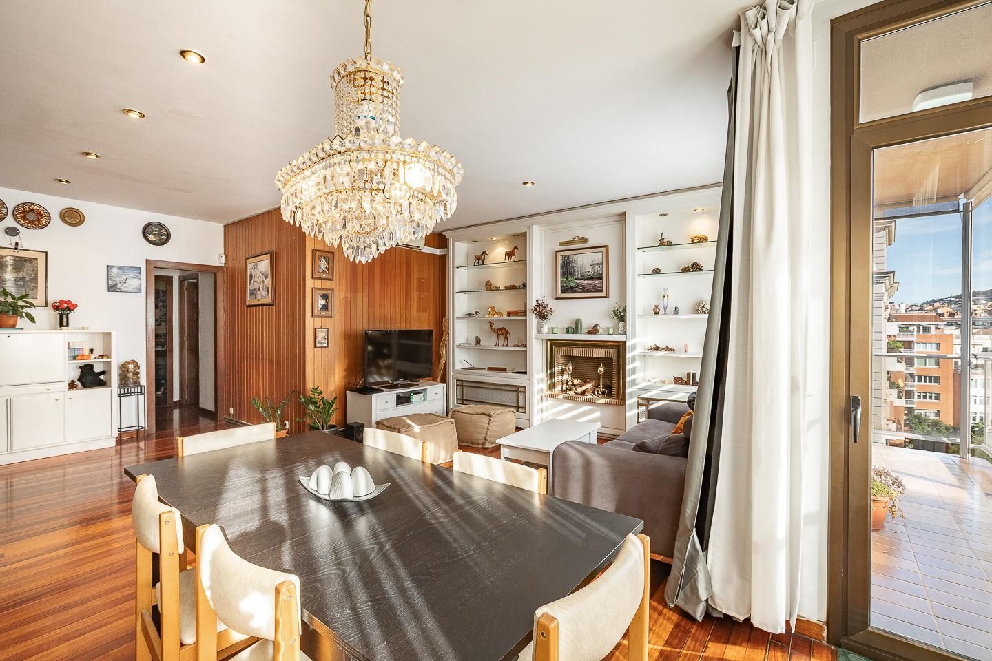 Dining room of Flat for sale in  Barcelona Capital  with Air Conditioner, Heating and Terrace
