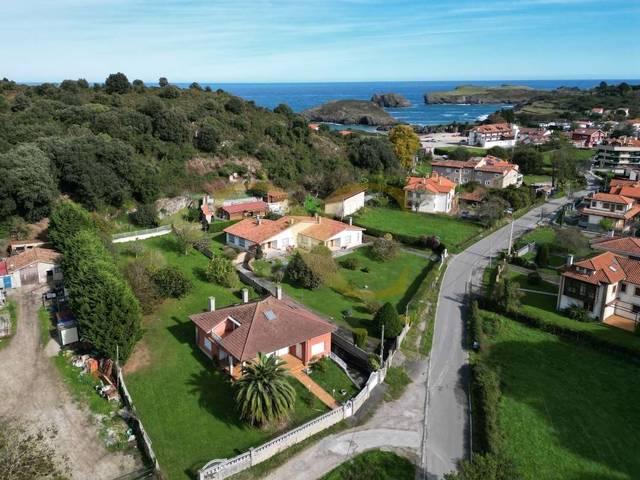 Casa-chalet en Venta en Barro en Posada - Barro