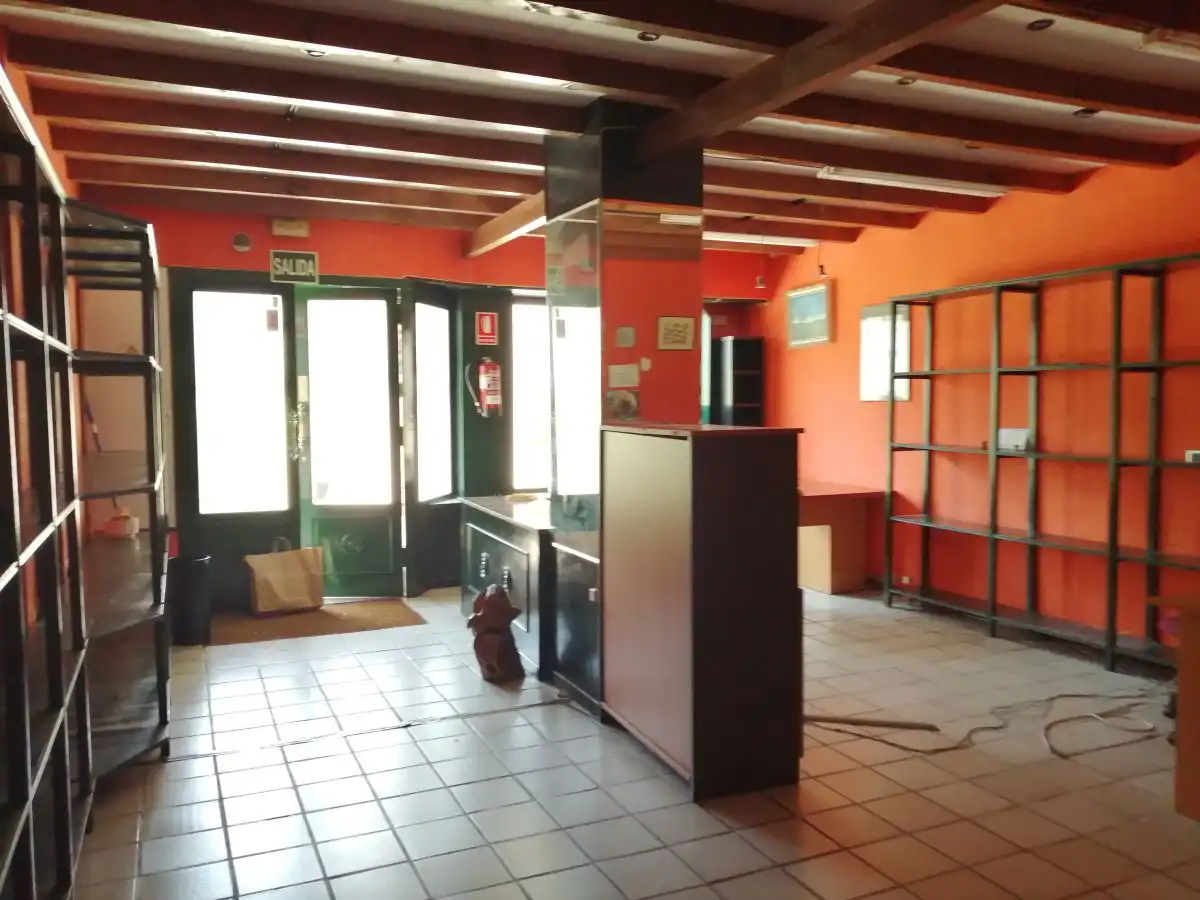 Geschaftsraum zum Verkauf in Torrelavega 