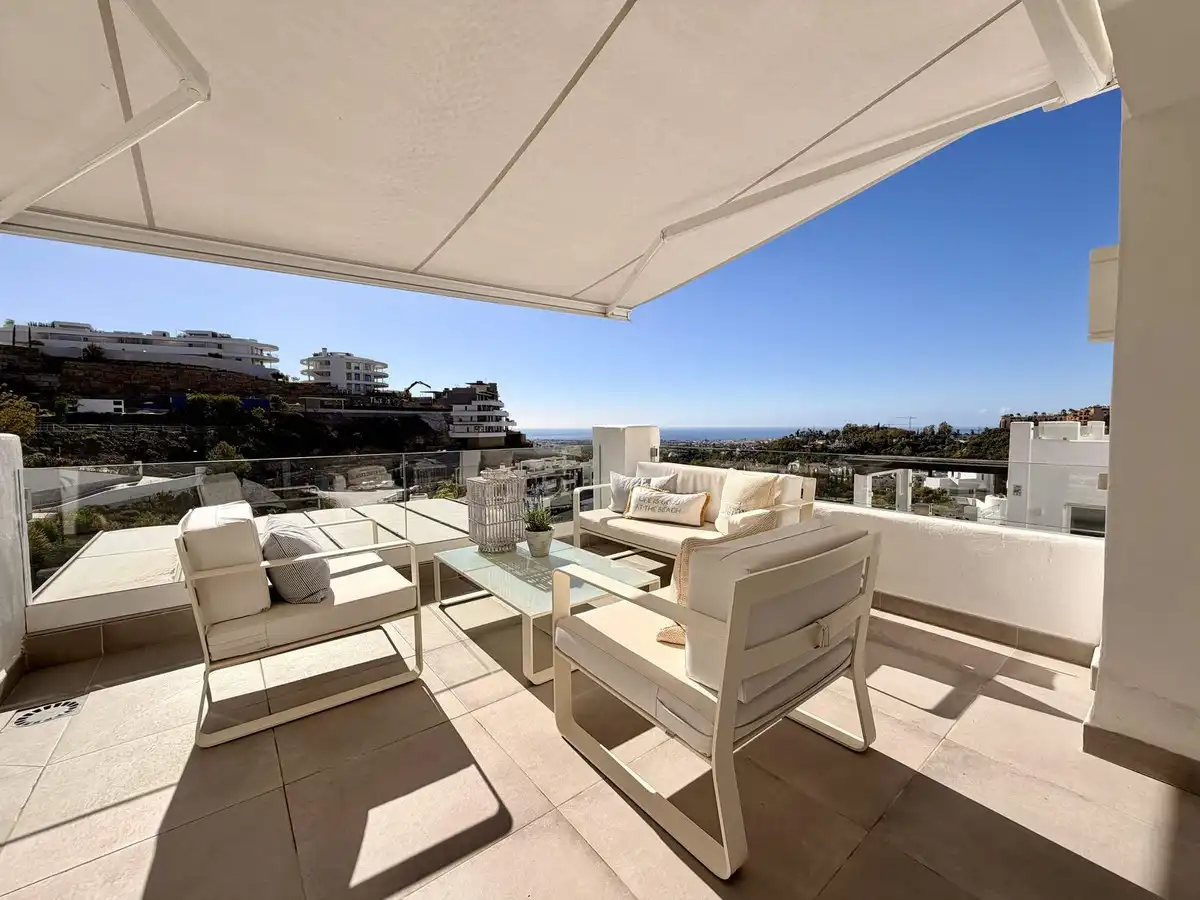 Terraza de Piso en venta en Benahavís con Aire acondicionado y Terraza